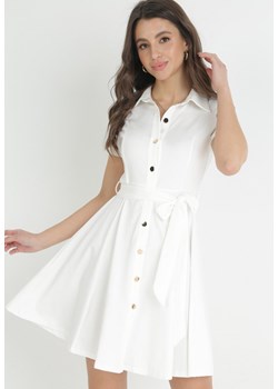 Biała Koszulowa Sukienka Mini z Guzikami i Materiałowym Paskiem Idophira ze sklepu Born2be Odzież w kategorii Sukienki - zdjęcie 153135570