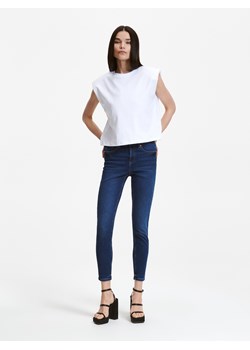Reserved - Jeansy slim push up - Granatowy ze sklepu Reserved w kategorii Jeansy damskie - zdjęcie 153164251