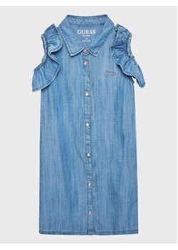 Guess Sukienka jeansowa K3GK18 D3X30 Niebieski Regular Fit ze sklepu MODIVO w kategorii Sukienki dziewczęce - zdjęcie 153240474