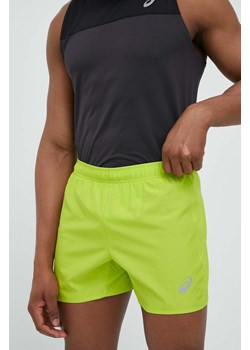 Asics szorty do biegania Core kolor zielony ze sklepu ANSWEAR.com w kategorii Spodenki męskie - zdjęcie 153281231