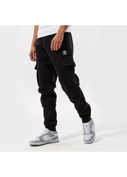 ADIDAS SPODNIE ESSENTIALS C P ze sklepu Sizeer w kategorii Spodnie męskie - zdjęcie 153290141