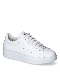 Sneakersy Nessi 19527 Białe lico ze sklepu Arturo-obuwie w kategorii Buty sportowe damskie - zdjęcie 153290673