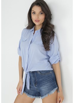 Niebieska Wiązana Koszula z Podpinanymi Rękawami z Wiskozy Rosina ze sklepu Born2be Odzież w kategorii Koszule damskie - zdjęcie 153343862