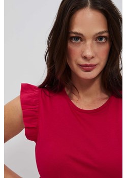 Bluzka z ozdobnymi rękawami truskawkowa ze sklepu Moodo.pl w kategorii Bluzki damskie - zdjęcie 153348111