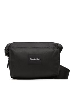 Saszetka Calvin Klein - Ck Must T Camera Bag K50K510232 BAX ze sklepu eobuwie.pl w kategorii Saszetki - zdjęcie 153473073