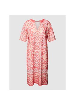 Sukienka o długości do kolan z dekoltem serafino ze sklepu Peek&Cloppenburg  w kategorii Sukienki - zdjęcie 153635223