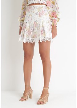 Różowa Spódnica Mini z Wysokim Stanem z Koronkowymi Wstawkami Salisa ze sklepu Born2be Odzież w kategorii Spódnice - zdjęcie 153734243