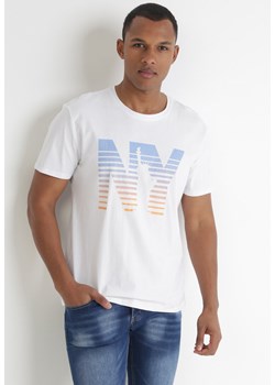 Biała Koszulka z Krótkim Rękawem z Nadrukiem z Przodu New York ze sklepu Born2be Odzież w kategorii T-shirty męskie - zdjęcie 153774291