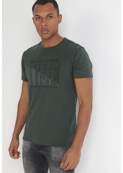 Ciemnozielona Koszulka Bawełniana z Nadrukiem Zemila ze sklepu Born2be Odzież w kategorii T-shirty męskie - zdjęcie 153783514