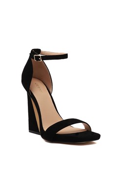 Guess Skórzane szpilki ze sklepu Gomez Fashion Store w kategorii Sandały damskie - zdjęcie 153809092
