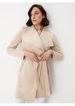 Mohito - Płaszcz z wiązaniem - Kremowy ze sklepu Mohito w kategorii Płaszcze damskie - zdjęcie 154069562