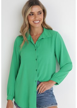 Zielona Gładka Koszula z Przedłużonym Krojem z Tyłu Coretta ze sklepu Born2be Odzież w kategorii Koszule damskie - zdjęcie 154078552
