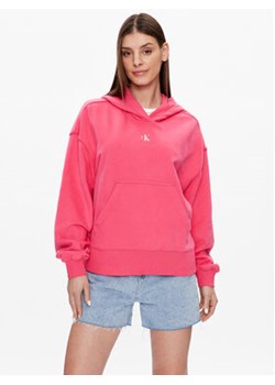 Calvin Klein Jeans Bluza J20J220434 Różowy Regular Fit ze sklepu MODIVO w kategorii Bluzy damskie - zdjęcie 154105130