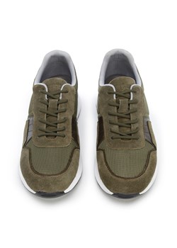 Męskie sneakersy zamszowe z elastycznymi wstawkami zielone ze sklepu WITTCHEN w kategorii Buty sportowe męskie - zdjęcie 154146873