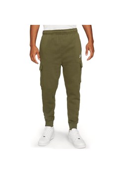 Spodnie dresowe męskie Club Cargo Nike ze sklepu SPORT-SHOP.pl w kategorii Spodnie męskie - zdjęcie 154255324