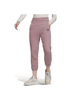 Spodnie dresowe damskie Tiro 7/8 Adidas ze sklepu SPORT-SHOP.pl w kategorii Spodnie damskie - zdjęcie 154272542