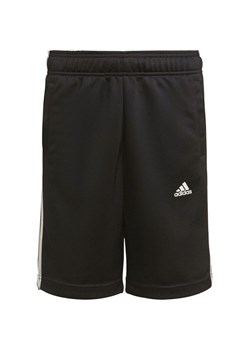 Spodenki juniorskie Designed 2 Move 3-Stripes Shorts Adidas ze sklepu SPORT-SHOP.pl w kategorii Spodenki chłopięce - zdjęcie 154287630