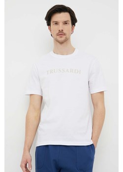Trussardi t-shirt bawełniany kolor biały z nadrukiem ze sklepu ANSWEAR.com w kategorii T-shirty męskie - zdjęcie 154332101