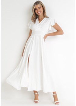 Biała Rozkloszowana Sukienka z Kopertowym Dekoltem Hanriette ze sklepu Born2be Odzież w kategorii Sukienki - zdjęcie 154363542