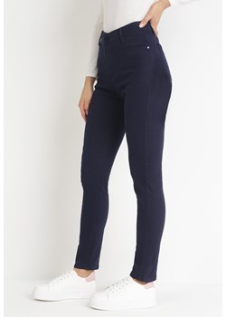 Granatowe Spodnie Slim z Wsuwanymi Kieszeniami Diksha ze sklepu Born2be Odzież w kategorii Spodnie damskie - zdjęcie 154393593