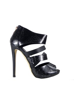 Czarne sandały na szpilce zabudowane w kostce ze sklepu Kokietki w kategorii Sandały damskie - zdjęcie 154399703