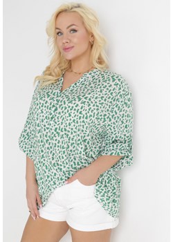 Zielona Bluzka z Wiskozy z Rękawem 3/4 i Rozszerzanym Dołem Secunda ze sklepu Born2be Odzież w kategorii Bluzki damskie - zdjęcie 154418431