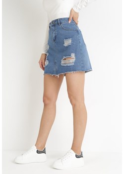 Niebieska Jeansowa Spódnica z Postrzępionym Dołem i Dziurami Eglantine ze sklepu Born2be Odzież w kategorii Spódnice - zdjęcie 154510581