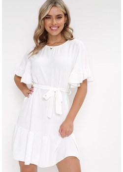 Biała Sukienka Rozkloszowana z Wiązanym Paskiem Kastan ze sklepu Born2be Odzież w kategorii Sukienki - zdjęcie 154512392