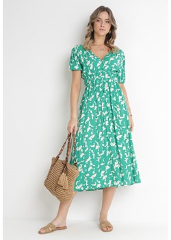 Zielona Sukienka Midi z Wiskozy z Gumką w Pasie i Krótkim Rękawem Dazia ze sklepu Born2be Odzież w kategorii Sukienki - zdjęcie 154531812
