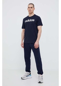 adidas t-shirt bawełniany kolor granatowy z nadrukiem IC9275 ze sklepu ANSWEAR.com w kategorii T-shirty męskie - zdjęcie 154536181