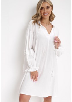 Biała Bawełniana Sukienka Mini z Ozdobnym Wiązaniem i Przeszyciami na Rękawach Anla ze sklepu Born2be Odzież w kategorii Sukienki - zdjęcie 154537124