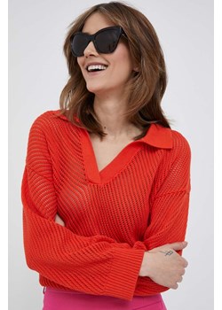 United Colors of Benetton sweter bawełniany kolor czerwony lekki ze sklepu ANSWEAR.com w kategorii Swetry damskie - zdjęcie 155805990