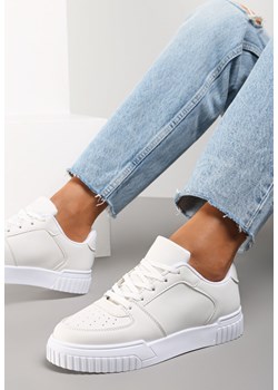 Białe Sneakersy Amathanasa ze sklepu renee.pl w kategorii Buty sportowe damskie - zdjęcie 155880804