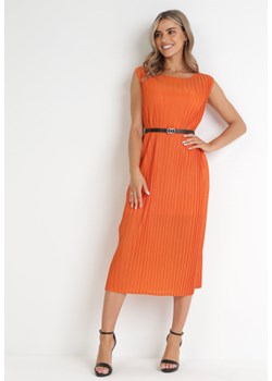 Pomarańczowa Plisowana Sukienka Midi z Paskiem z Imitacji Skóry Sharia ze sklepu Born2be Odzież w kategorii Sukienki - zdjęcie 155937653