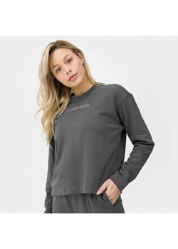 Damska bluza dresowa nierozpinana bez kaptura Calvin Klein Sweaters 00GWS3W301 - grafitowa ze sklepu Sportstylestory.com w kategorii Bluzy damskie - zdjęcie 155938804