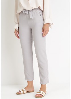 Jasnoszare Spodnie z Gumką w Talii i Materiałowym Paskiem Parys ze sklepu Born2be Odzież w kategorii Spodnie damskie - zdjęcie 155949230