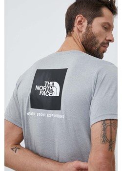 The North Face t-shirt sportowy Reaxion kolor szary z nadrukiem ze sklepu ANSWEAR.com w kategorii T-shirty męskie - zdjęcie 155955792