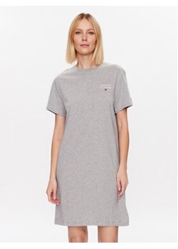 Tommy Hilfiger Sukienka codzienna UW0UW04526 Szary Regular Fit ze sklepu MODIVO w kategorii Sukienki - zdjęcie 155981254