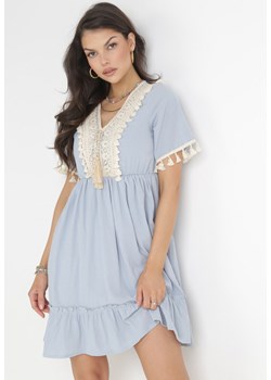 Niebieska Rozkloszowana Sukienka Mini z Gumką w Pasie i Ozdobnym Dekoltem Lilinia ze sklepu Born2be Odzież w kategorii Sukienki - zdjęcie 156007804