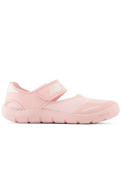 Sandały New Balance YO208SA2 - różowe ze sklepu streetstyle24.pl w kategorii Sandały dziecięce - zdjęcie 156112454