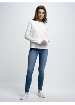 Bluzka damska longsleeve biała Zendaya 100 ze sklepu Big Star w kategorii Bluzki damskie - zdjęcie 156122530