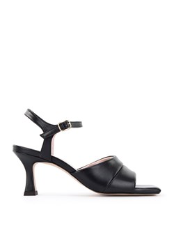 Damskie sandały skórzane klasyczne na szpilce czarne ze sklepu WITTCHEN w kategorii Sandały damskie - zdjęcie 156132781