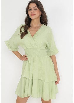 Zielona Sukienka Mini z Gumką w Pasie i Falbankami Edeane ze sklepu Born2be Odzież w kategorii Sukienki - zdjęcie 156187100