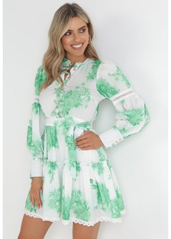 Zielona Sukienka Mini z Gumką w Pasie i Materiałowym Paskiem Alisaine ze sklepu Born2be Odzież w kategorii Sukienki - zdjęcie 156273044