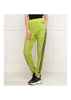 Liu Jo Sport Spodnie dresowe | Regular Fit ze sklepu Gomez Fashion Store w kategorii Spodnie damskie - zdjęcie 156315822