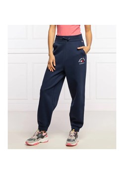 Tommy Jeans Spodnie dresowe TIMELESS TOMMY 1 | Relaxed fit ze sklepu Gomez Fashion Store w kategorii Spodnie damskie - zdjęcie 156666184