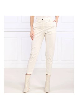 BOSS Spodnie Tachinoa | Regular Fit ze sklepu Gomez Fashion Store w kategorii Spodnie damskie - zdjęcie 156676870