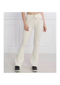 Juicy Couture Spodnie dresowe ELODIE HEART | flare fit ze sklepu Gomez Fashion Store w kategorii Spodnie damskie - zdjęcie 156678050