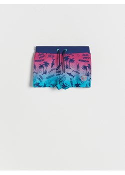 Reserved - Szorty kąpielowe z nadrukiem all over - granatowy ze sklepu Reserved w kategorii Kąpielówki chłopięce - zdjęcie 156695334