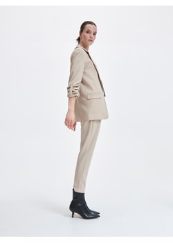 Reserved - Gładkie spodnie - Beżowy ze sklepu Reserved w kategorii Spodnie damskie - zdjęcie 156698821